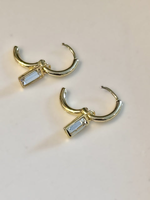 Dainty Clear Baguette Gold Huggie Sleeper Earrings